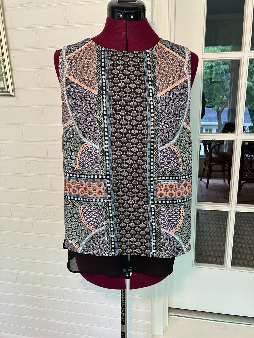 Rose & Olive Sleeveless Printed Blouse in Black, Coral & Light Blue